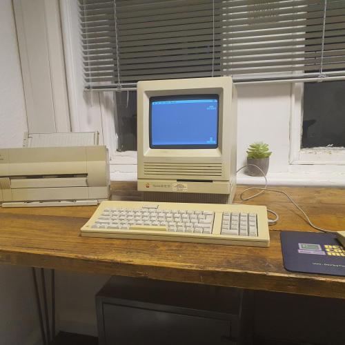 Apple Macintosh SE/30