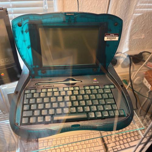 Apple eMate 300