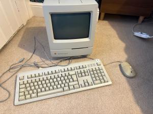 Apple Macintosh Classic II - picture 1